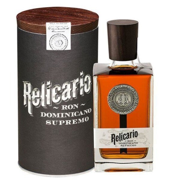 Relicario Ron Dominicano Supremo premium rum bottle with gift box packaging