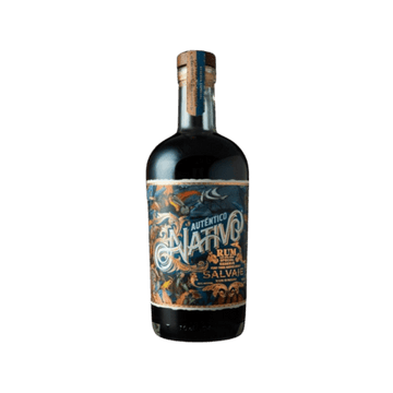 Auténtico Nativo Salvaje dark rum bottle with detailed blue and orange label design