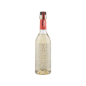 Pasote Reposado tequila bottle with clear glass and red seal cap