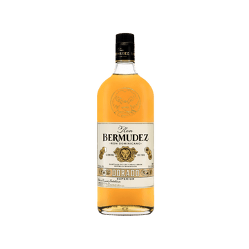 Bermudez Dorado Superior Dominican rum bottle with gold label on transparent background